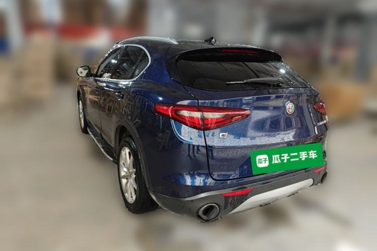 Used Alfa Romeo Stelvio 2017 2.0T 200HP Luxury Edition Rear Left 45 Deg