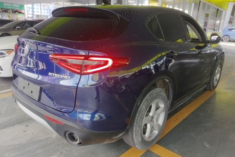 Used Alfa Romeo Stelvio 2017 2.0T 200HP Elite Edition Rear Right 45 Deg