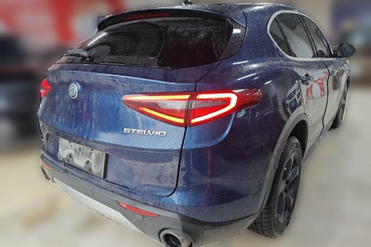 Used Alfa Romeo Stelvio 2017 2.0T 200HP Elite Edition Rear Right 45 Deg