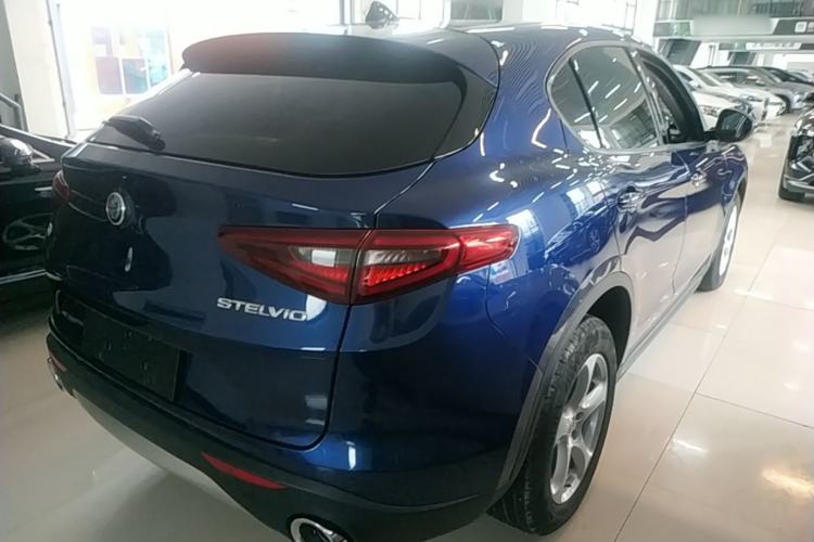 Used Alfa Romeo Stelvio 2017 2.0T 200HP Elite Edition Rear Right 45 Deg