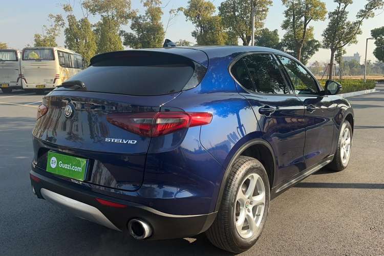 Used Alfa Romeo Stelvio 2017 2.0T 200HP Elite Edition Rear Right 45 Deg