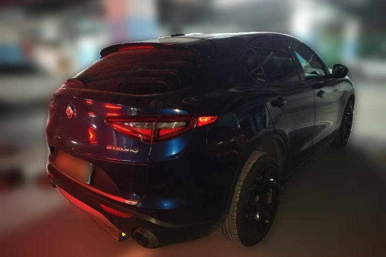 Used Alfa Romeo Stelvio 2017 2.0T 200HP Elite Edition Rear Right 45 Deg