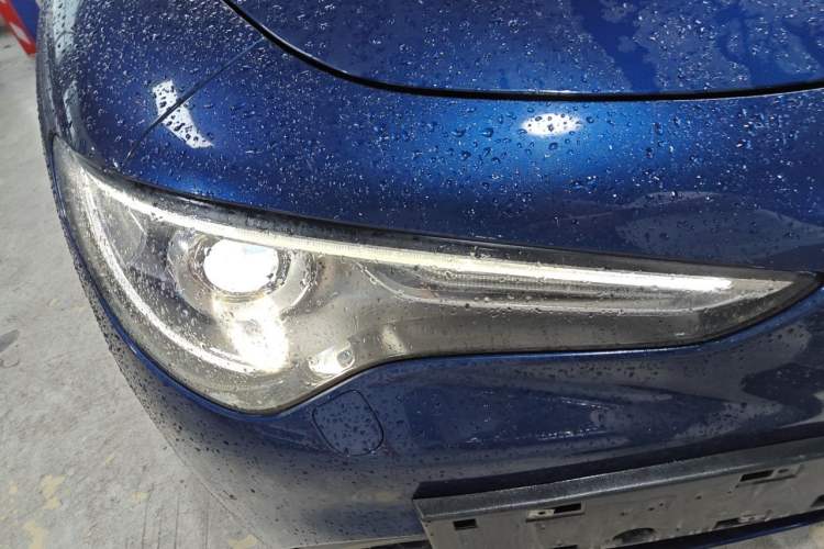 Used Alfa Romeo Stelvio 2017 2.0T 200HP Elite Edition Right Front Headlight