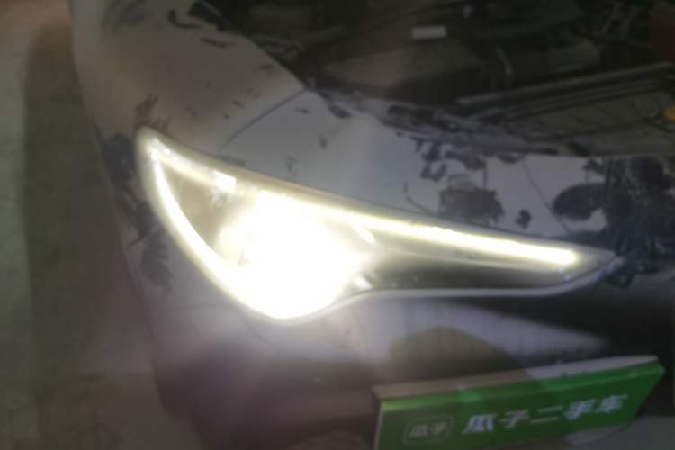 Used Alfa Romeo Stelvio 2017 2.0T 200HP Luxury Edition Right Front Headlight