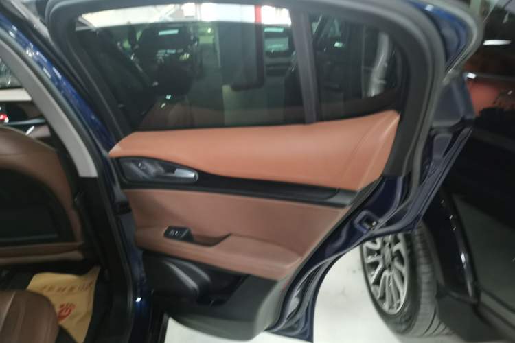 Used Alfa Romeo Stelvio 2017 2.0T 200HP Elite Edition Right Rear Door Interior