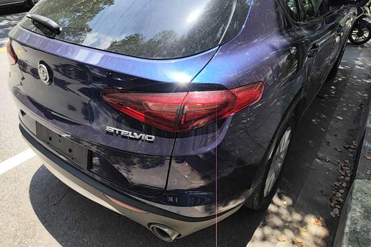 Used Alfa Romeo Stelvio 2017 2.0T 200HP Luxury Edition Right Rear Taillight