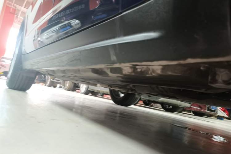 Used Alfa Romeo Stelvio 2017 2.0T 200HP Elite Edition Right Side Sill