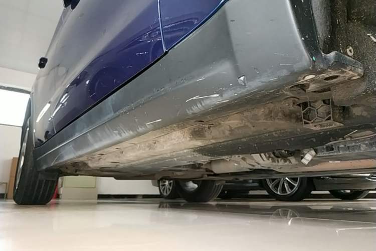 Used Alfa Romeo Stelvio 2017 2.0T 200HP Elite Edition Right Side Sill
