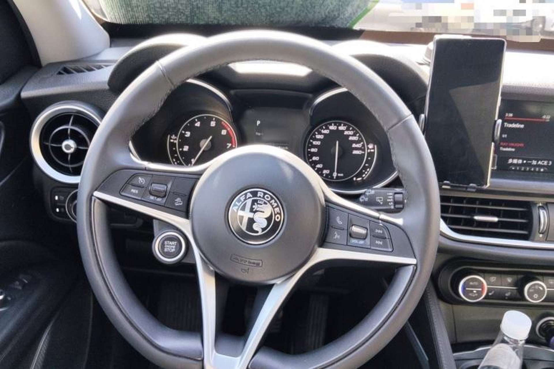 Used Alfa Romeo Stelvio 2017 2.0T 200HP Elite Edition Steering Wheel