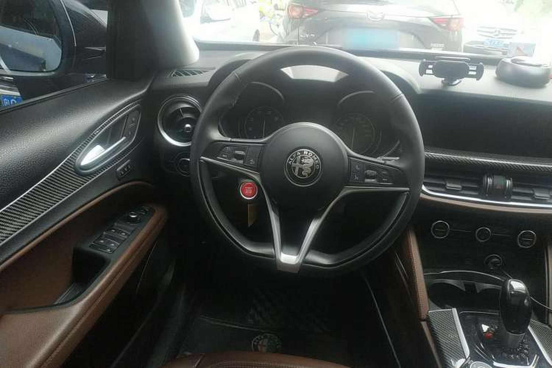 Used Alfa Romeo Stelvio 2017 2.0T 200HP Elite Edition Steering Wheel