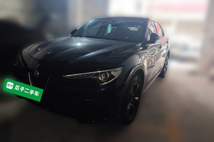 Alfa Romeo Stelvio 2017