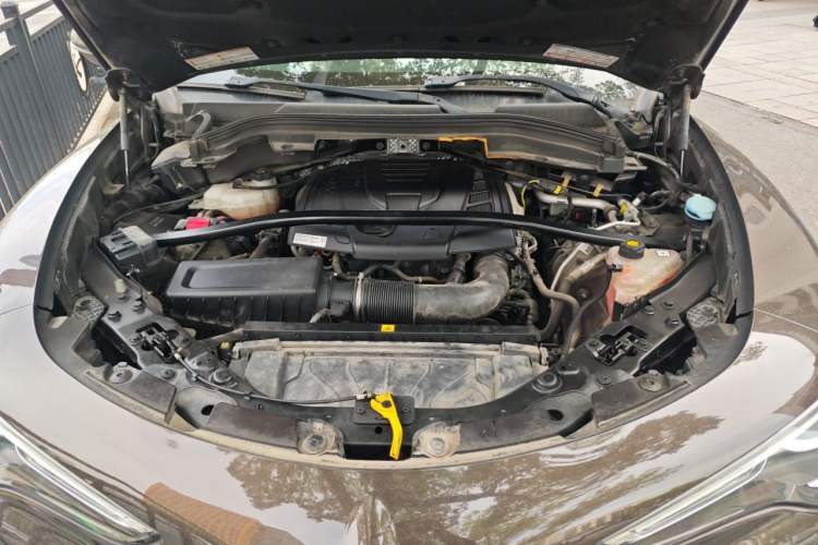 Used Alfa Romeo Stelvio 2017 2.0T 200HP Elite Edition Engine Bay