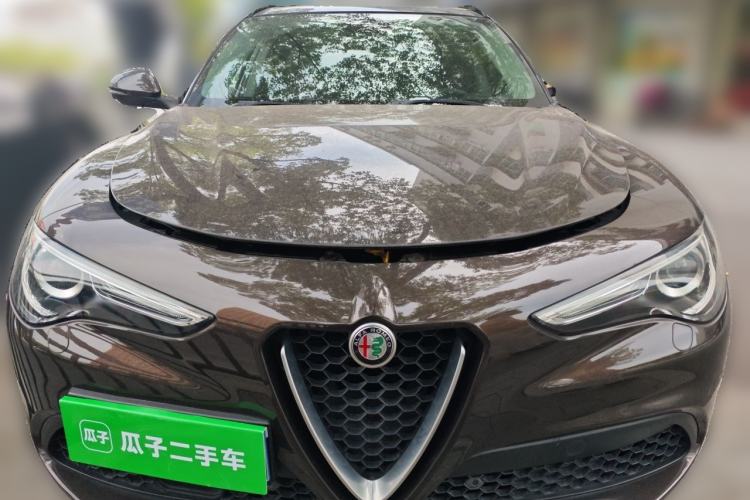 Used Alfa Romeo Stelvio 2017 2.0T 200HP Elite Edition Front