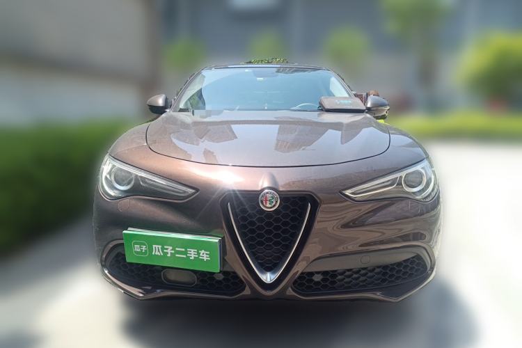 Used Alfa Romeo Stelvio 2017 2.0T 200HP Elite Edition Front
