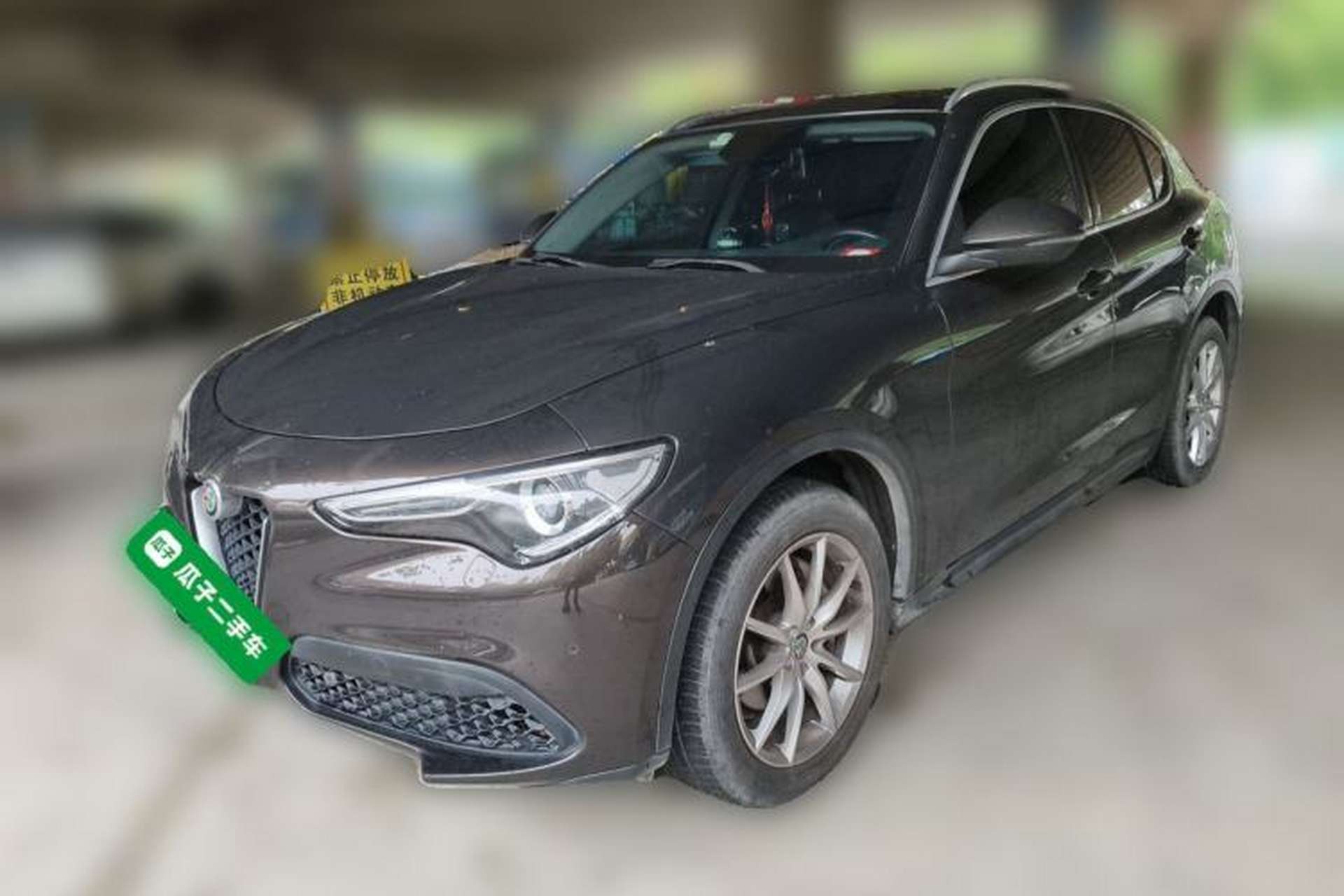 Used Alfa Romeo Stelvio 2017 2.0T 200HP Luxury Edition Front Left 45 Deg