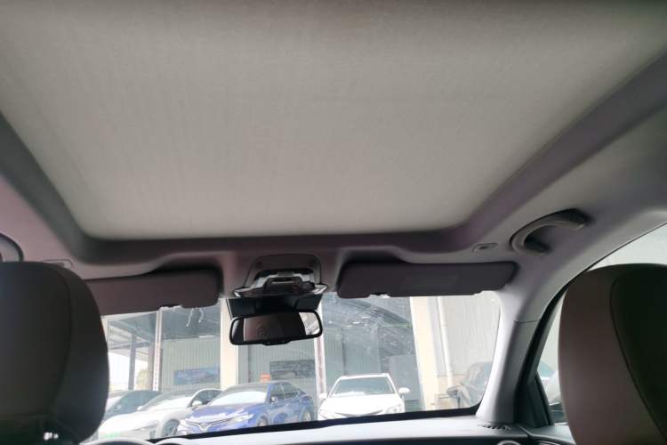 Used Alfa Romeo Stelvio 2017 2.0T 280HP Luxury Edition Headliner