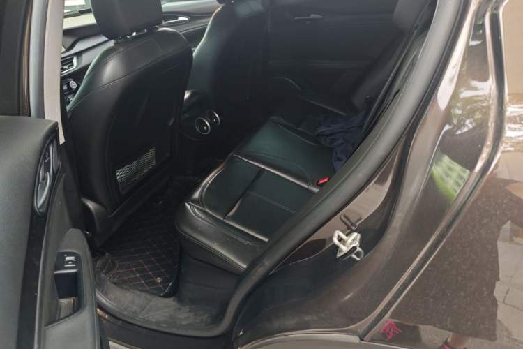 Used Alfa Romeo Stelvio 2017 2.0T 200HP Elite Edition Left Rear Seat