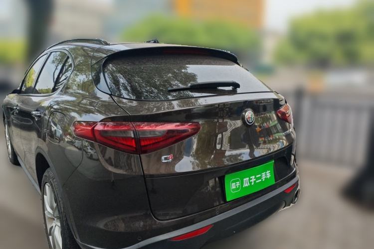 Used Alfa Romeo Stelvio 2017 2.0T 200HP Elite Edition Rear Left 45 Deg