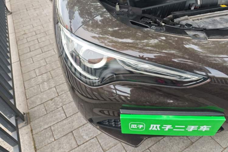 Used Alfa Romeo Stelvio 2017 2.0T 200HP Elite Edition Right Front Headlight