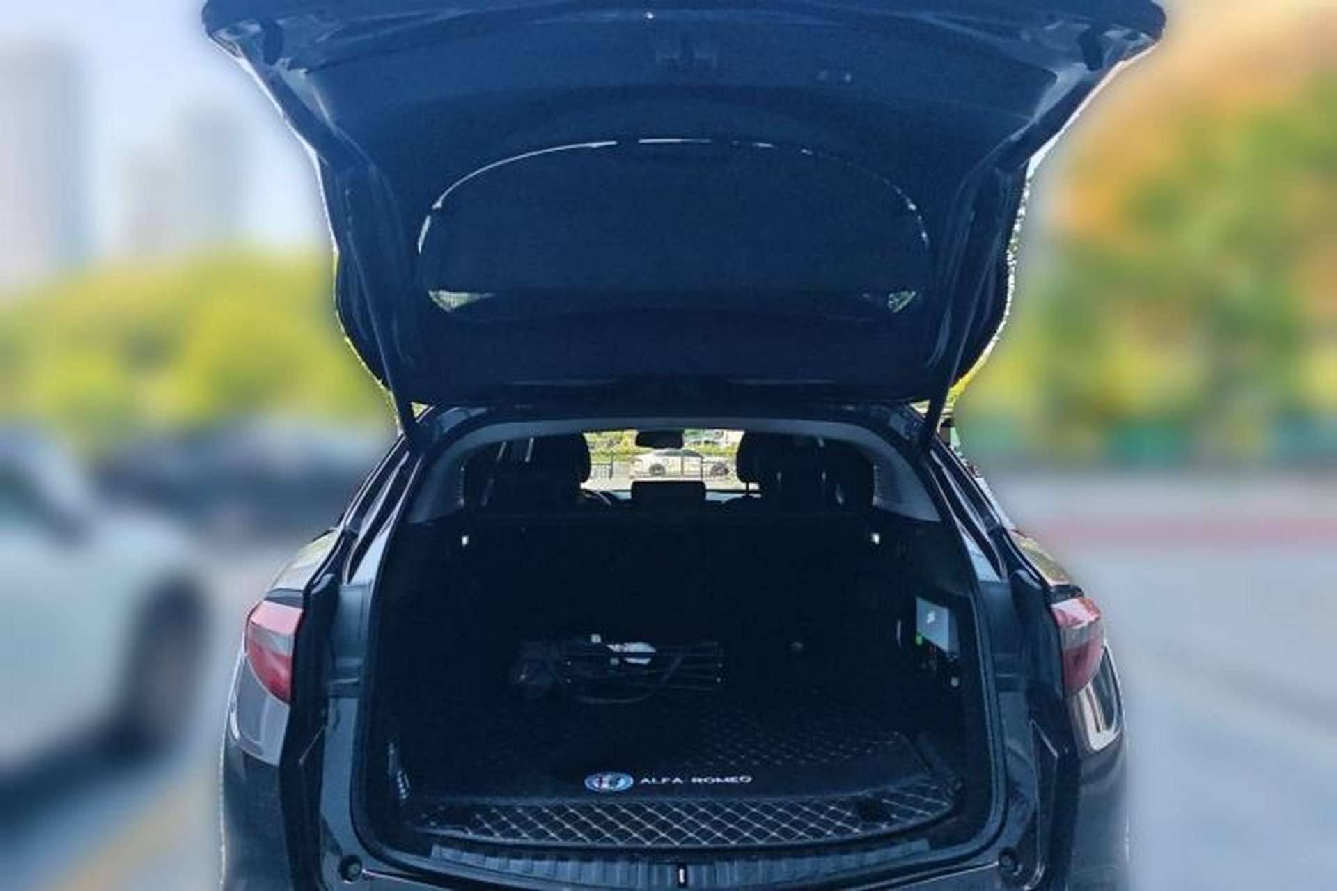 Used Alfa Romeo Stelvio 2017 2.0T 200HP Elite Edition Trunk