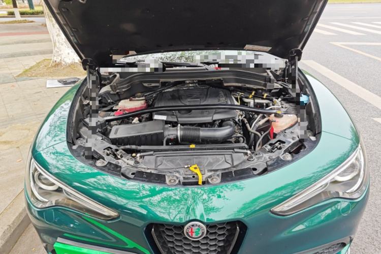 Used Alfa Romeo Stelvio 2017 2.0T 200HP Elite Edition Engine Bay