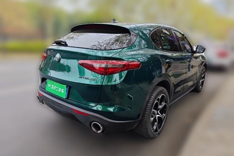 Used Alfa Romeo Stelvio 2017 2.0T 200HP Elite Edition Rear Right 45 Deg