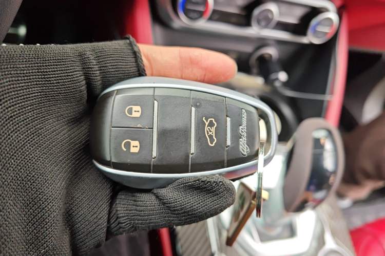 Used Alfa Romeo Stelvio 2017 2.0T 200HP Elite Edition Vehicle Key