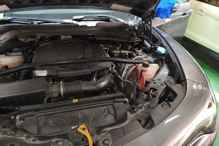Used Alfa Romeo Stelvio 2017 2.0T 200HP Luxury Edition Engine Bay Left