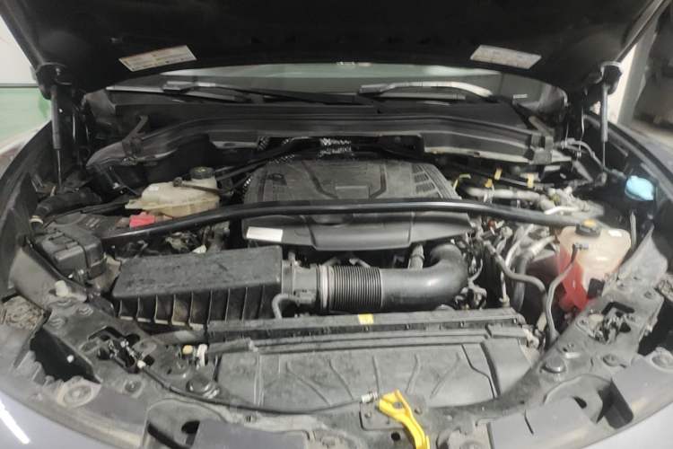 Used Alfa Romeo Stelvio 2017 2.0T 200HP Luxury Edition Engine Bay