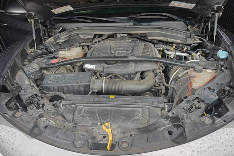 Used Alfa Romeo Stelvio 2017 2.0T 200HP Luxury Edition Engine Bay
