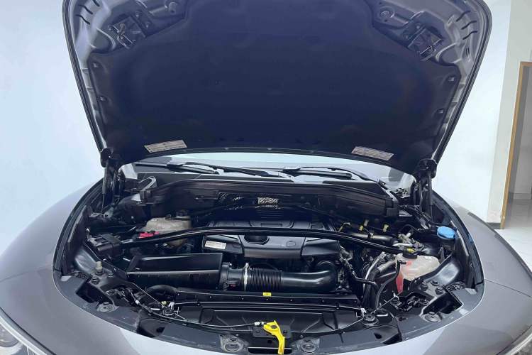 Used Alfa Romeo Stelvio 2017 2.0T 200HP Luxury Edition Engine Bay