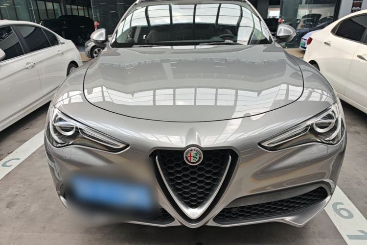 Used Alfa Romeo Stelvio 2017 2.0T 200HP Luxury Edition Front
