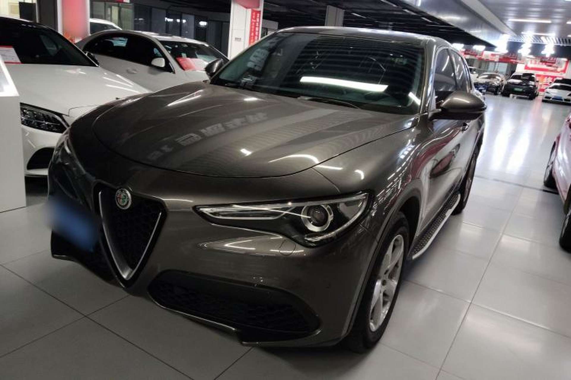 Used Alfa Romeo Stelvio 2017 2.0T 200HP Elite Edition Front Left 45 Deg