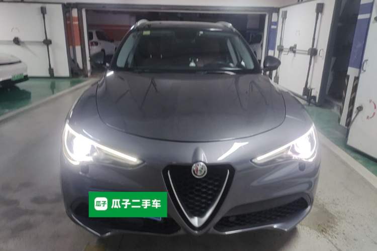 Used Alfa Romeo Stelvio 2017 2.0T 200HP Luxury Edition Front