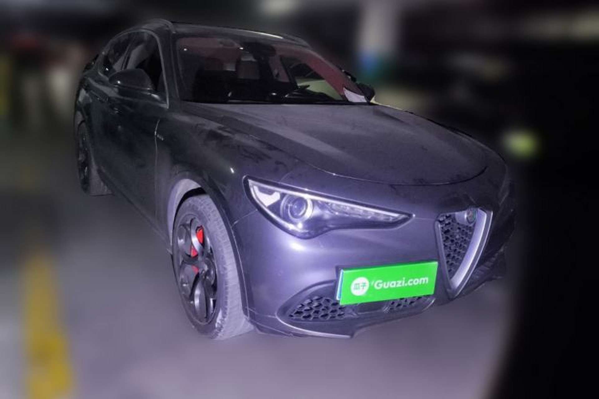 Used Alfa Romeo Stelvio 2017 2.0T 200HP Luxury Edition Front Right 45 Deg