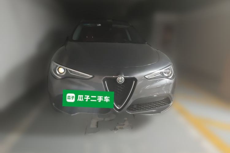 Used Alfa Romeo Stelvio 2017 2.0T 200HP Luxury Edition Front