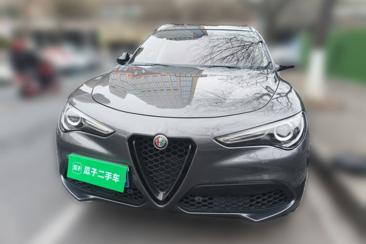 Used Alfa Romeo Stelvio 2017 2.0T 280HP Luxury Edition Front