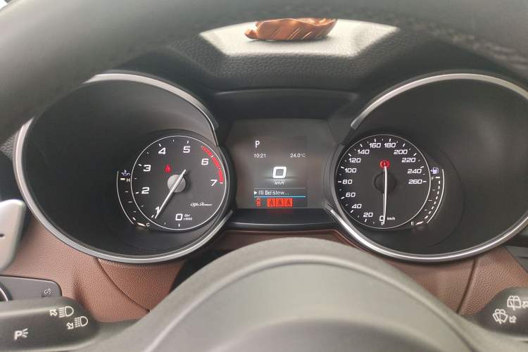 Used Alfa Romeo Stelvio 2017 2.0T 200HP Elite Edition Instrument Cluster