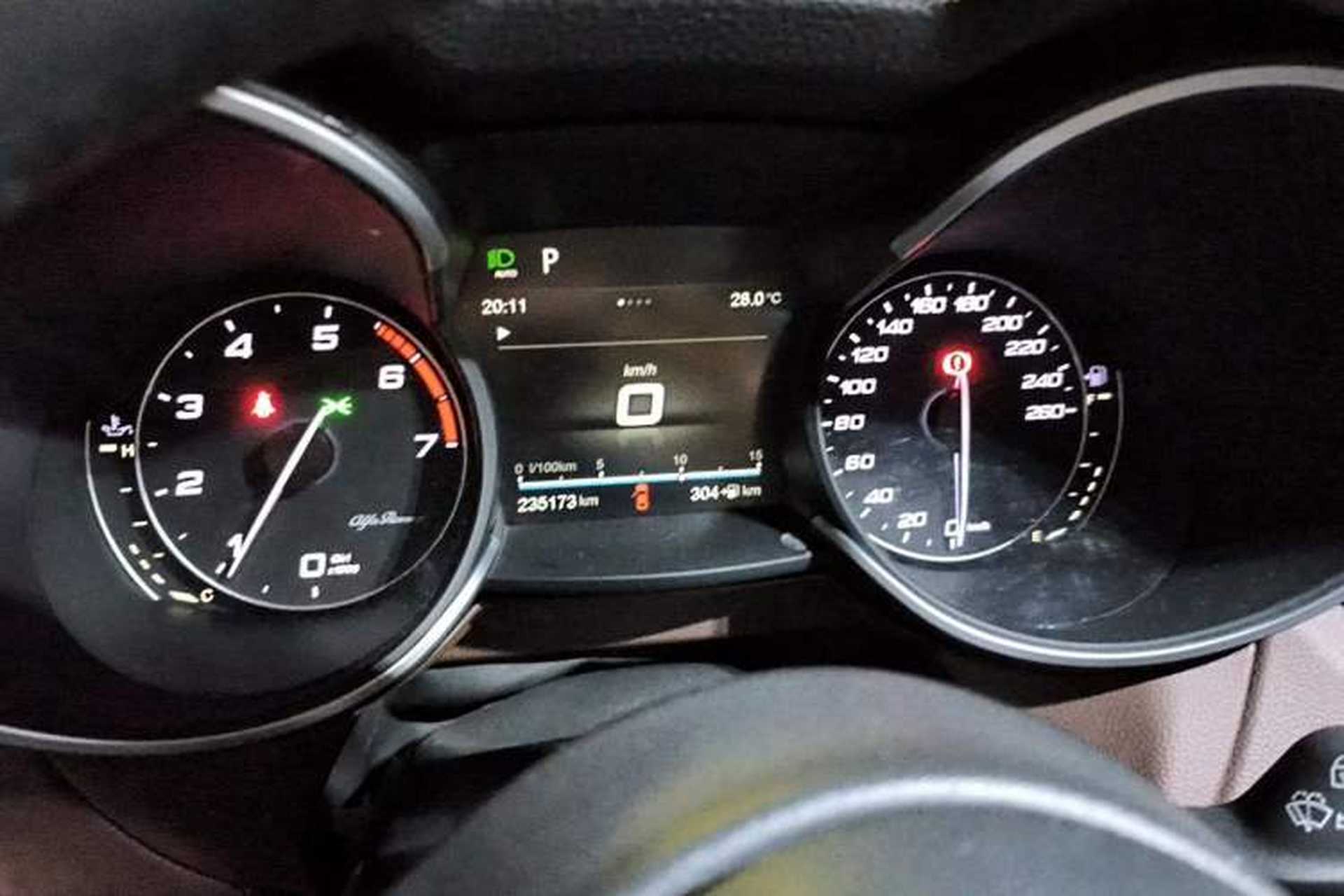 Used Alfa Romeo Stelvio 2017 2.0T 200HP Luxury Edition Instrument Cluster