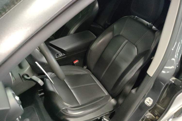 Used Alfa Romeo Stelvio 2017 2.0T 200HP Elite Edition Left Front Seat