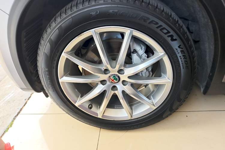 Used Alfa Romeo Stelvio 2017 2.0T 280HP Luxury Edition Left Front Wheel Hub