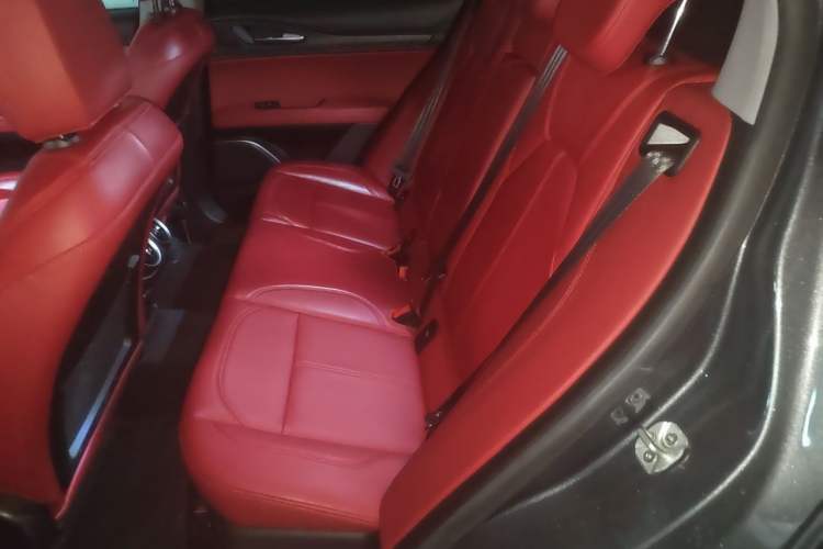Used Alfa Romeo Stelvio 2017 2.0T 200HP Luxury Edition Left Rear Seat