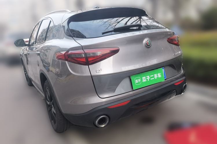 Used Alfa Romeo Stelvio 2017 2.0T 280HP Luxury Edition Rear Left 45 Deg