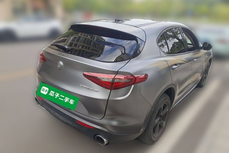 Used Alfa Romeo Stelvio 2017 2.0T 200HP Elite Edition Rear Right 45 Deg