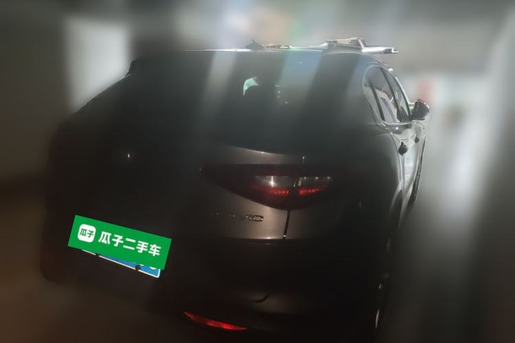 Used Alfa Romeo Stelvio 2017 2.0T 200HP Luxury Edition Rear Right 45 Deg