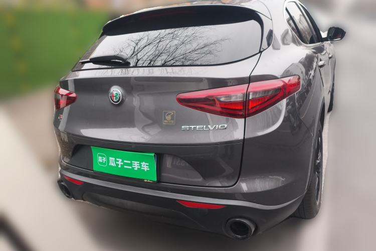 Used Alfa Romeo Stelvio 2017 2.0T 280HP Luxury Edition Rear