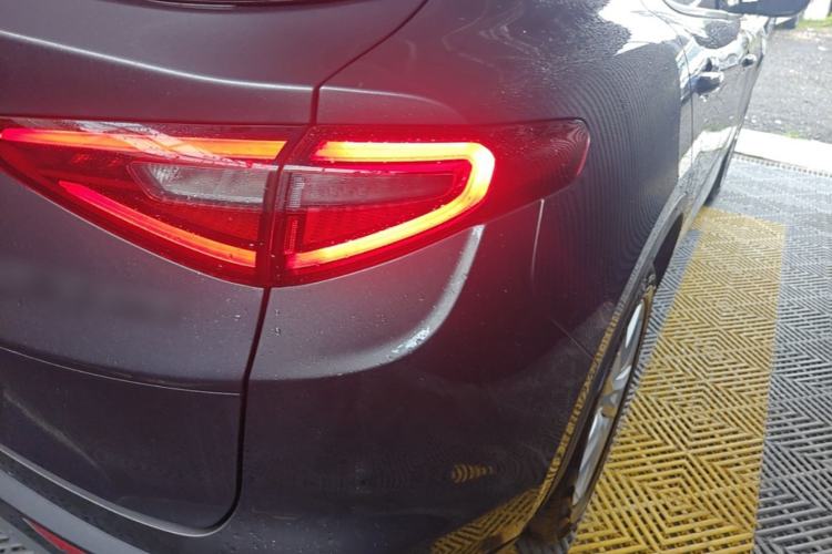Used Alfa Romeo Stelvio 2017 2.0T 200HP Luxury Edition Right Rear Taillight