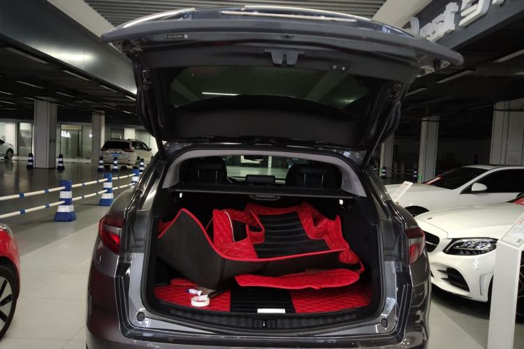 Used Alfa Romeo Stelvio 2017 2.0T 200HP Elite Edition Trunk