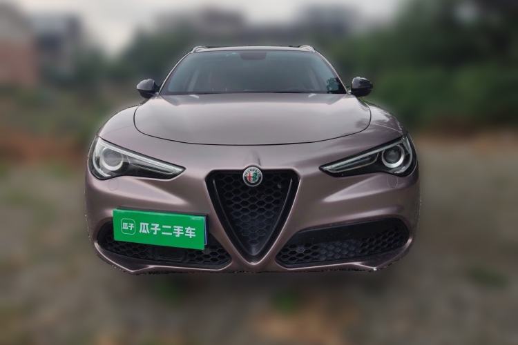 Used Alfa Romeo Stelvio 2017 2.0T 280HP Luxury Edition Front