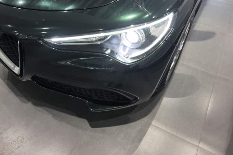 Used Alfa Romeo Stelvio 2017 2.0T 280HP Luxury Edition Left Front Headlight